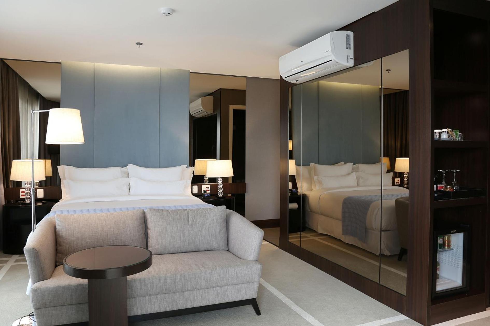 Superior Room,713161330:JPEG