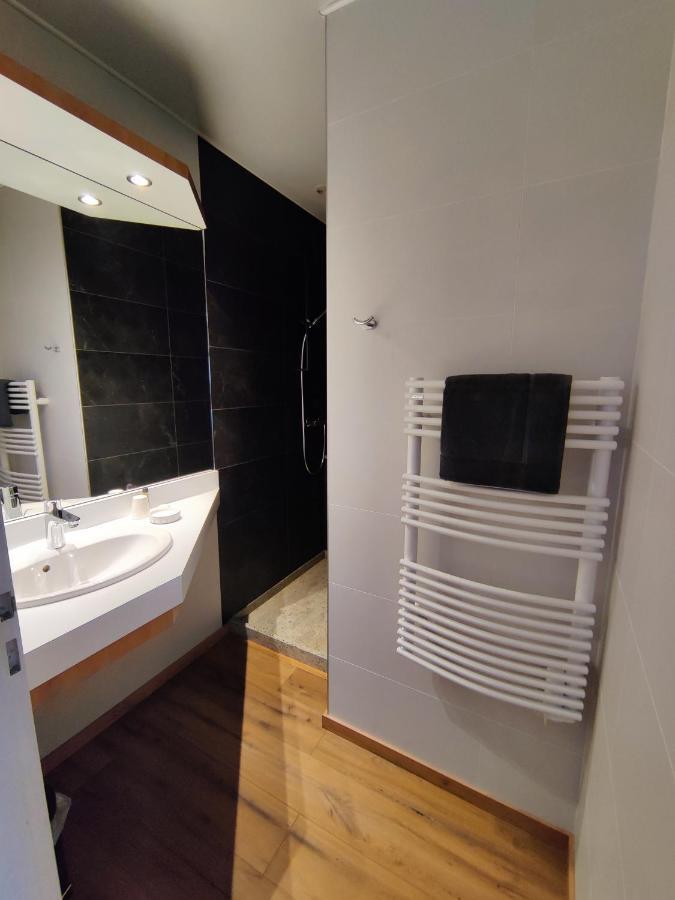 Queen Room,1295893327:JPEG