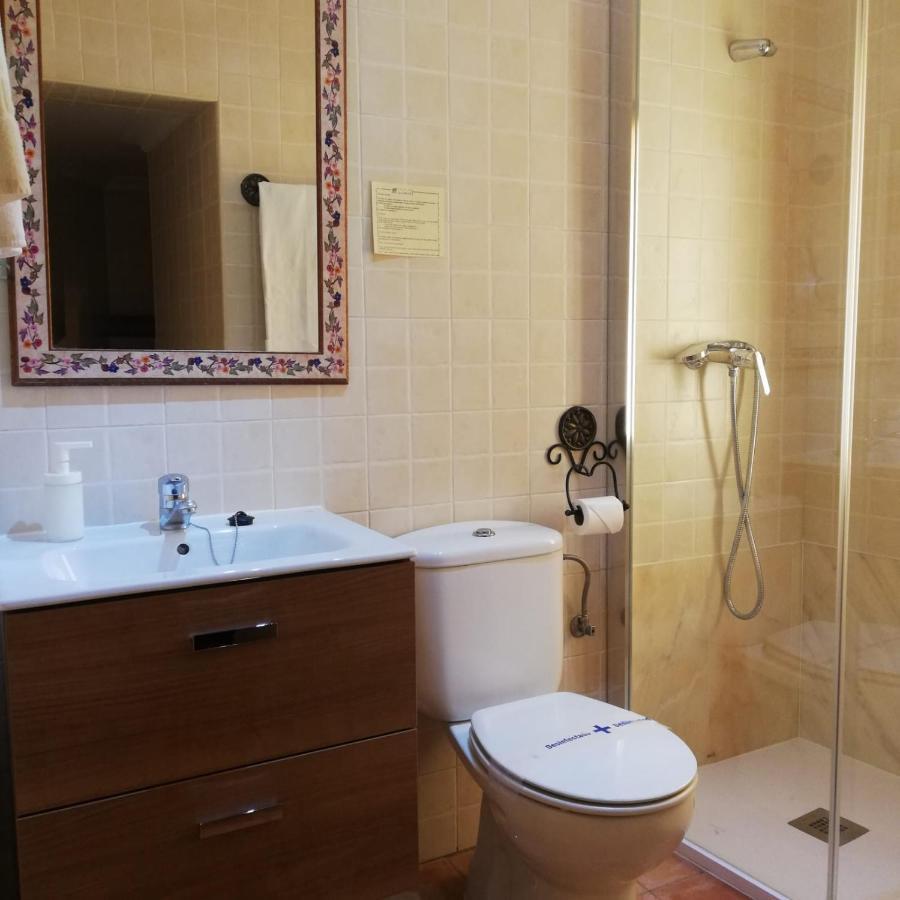 Single Room,645612708:JPEG