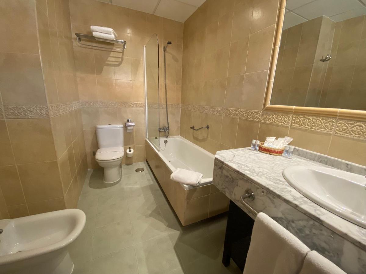 Standard Triple Room,1299350425:JPEG