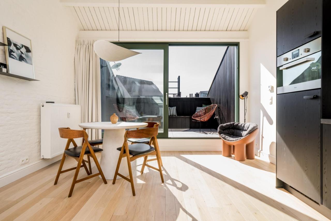 Studio Terrace,1296512671:JPEG