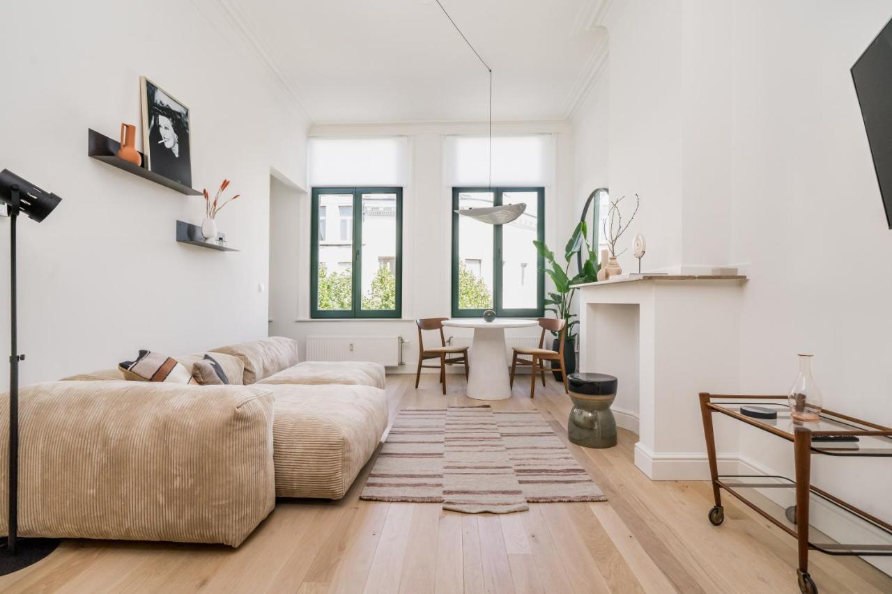 One-Bedroom Apartment,1296512095:JPEG