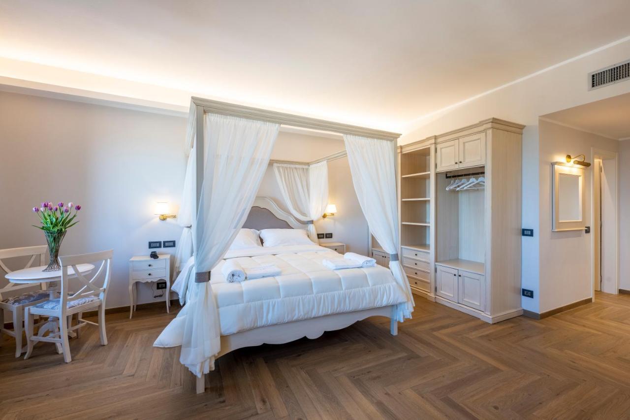 Deluxe King Room,1298415322:JPEG