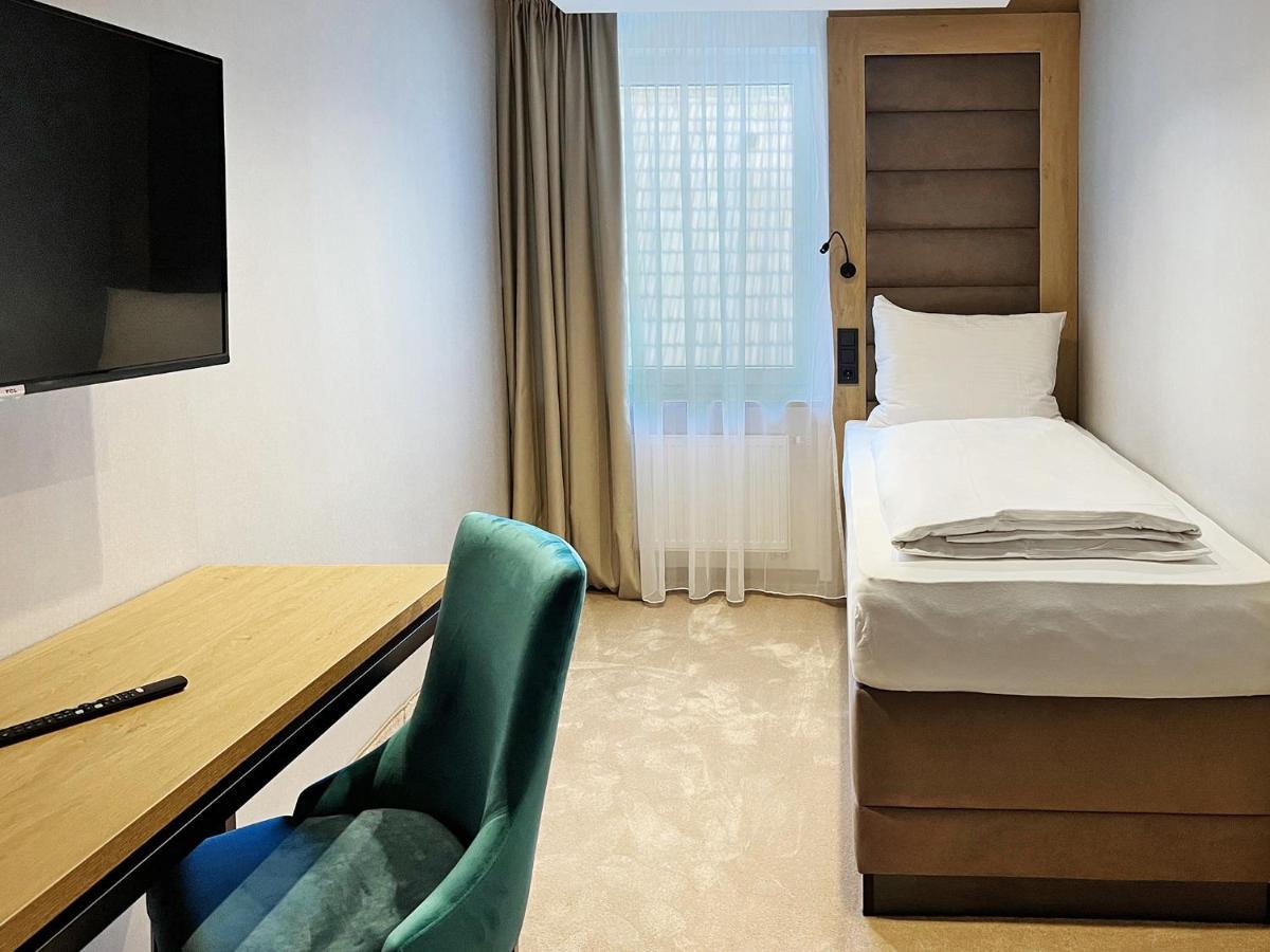 Single Room,1297696960:JPEG