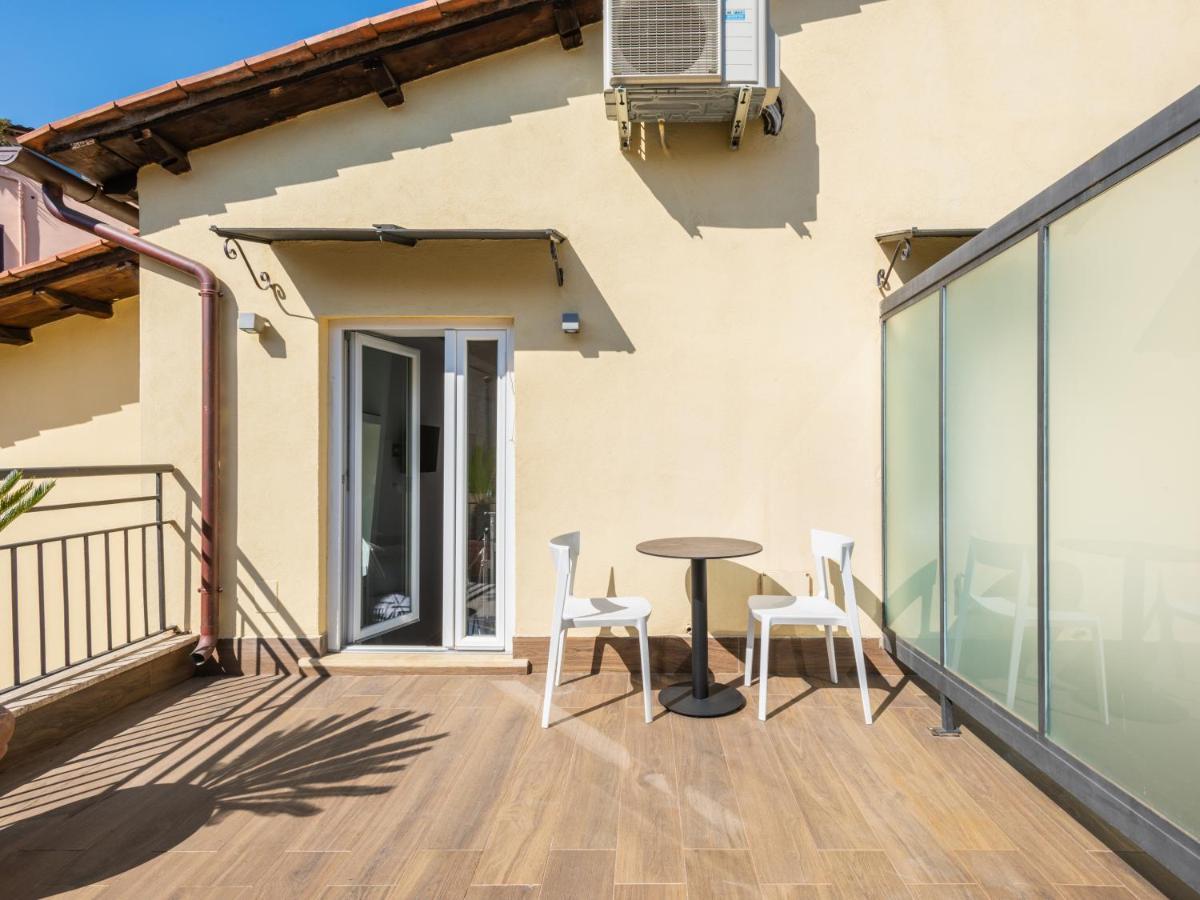 Standard Room Terrace,1297727263:JPEG