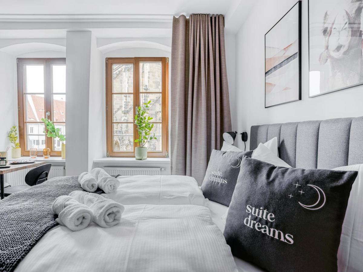 Suite M