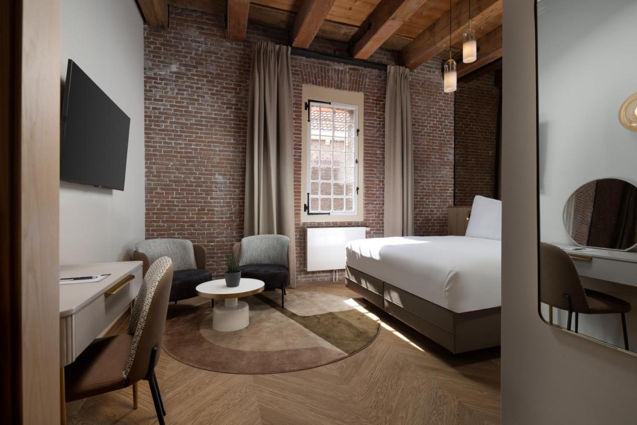 Large Double or Twin Room,1419849438:JPEG