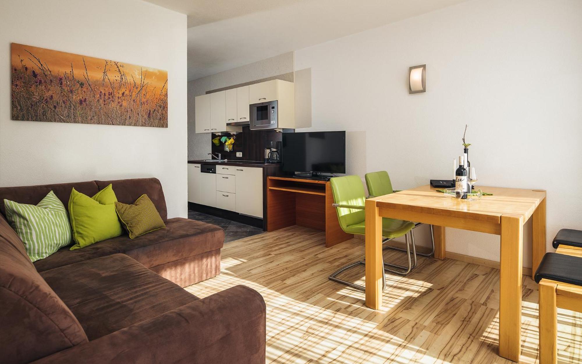 Two-Bedroom Apartment,1299847414:JPEG