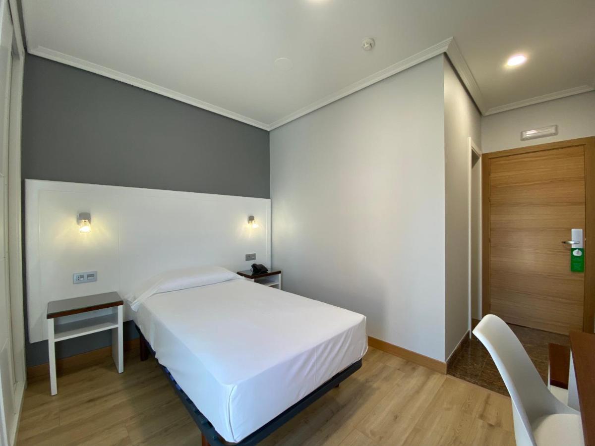 Single Room with Terrace,1300189969:JPEG