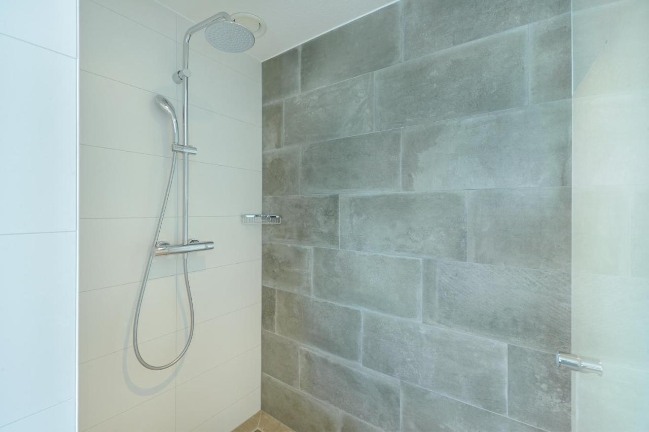 Deluxe Double Room with Shower,1300400170:JPEG