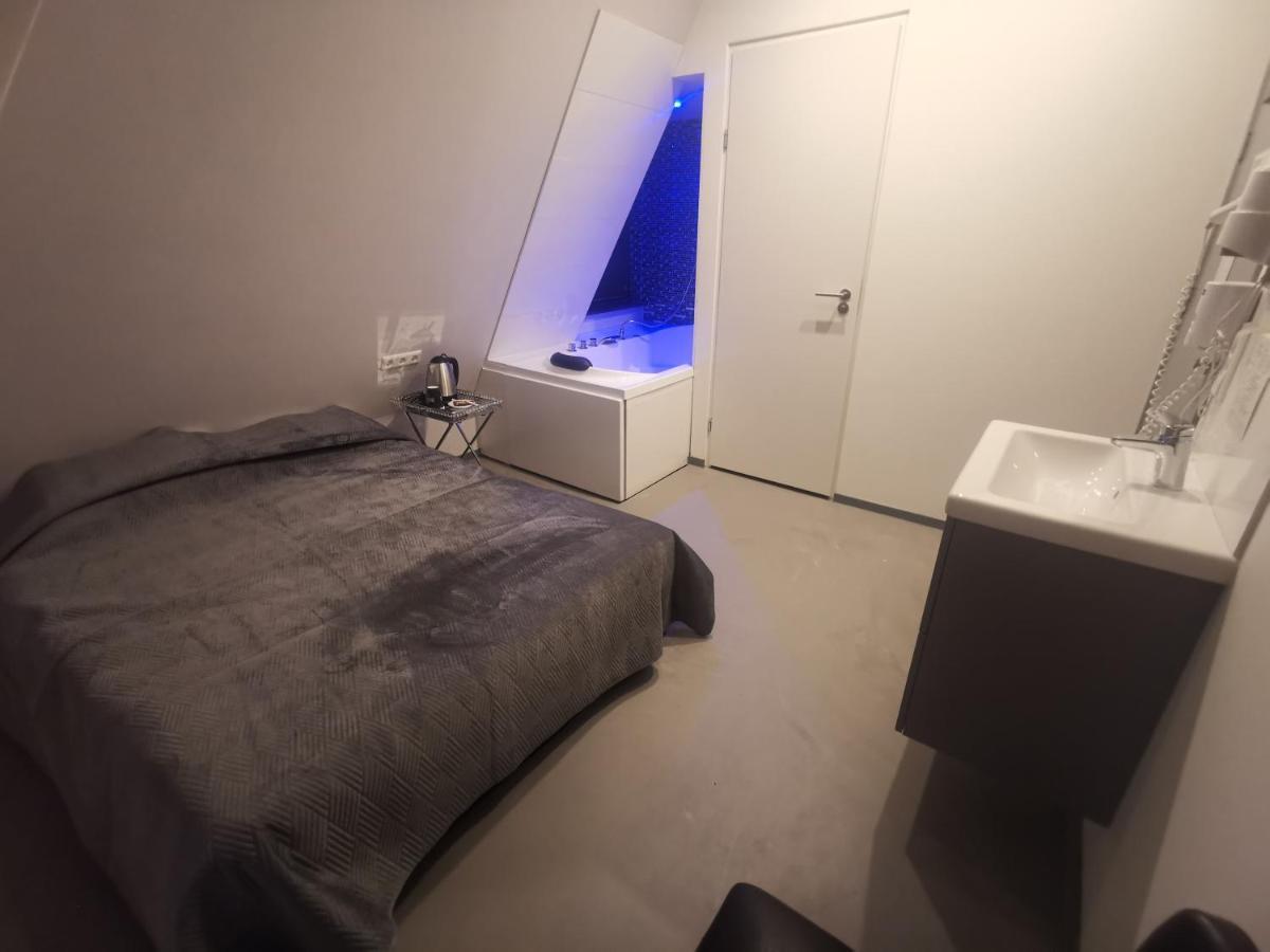 Budget Double Room,1300753798:JPEG