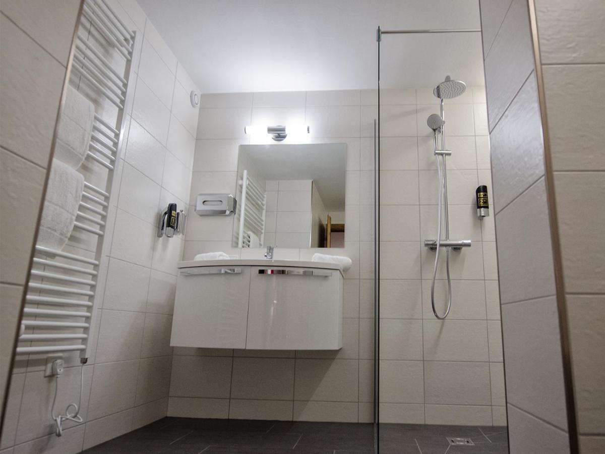 Apartment,1344725924:JPEG