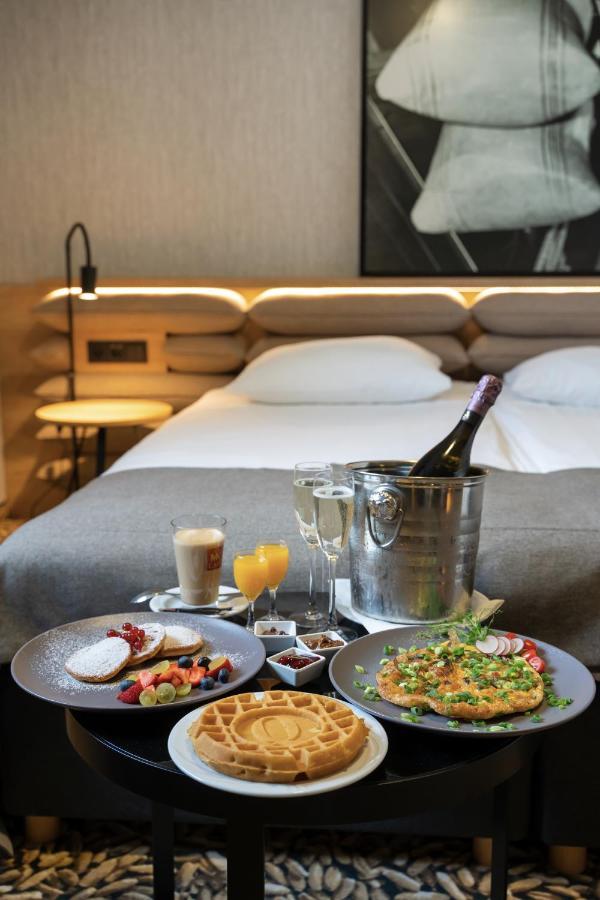 Premium River Side Room