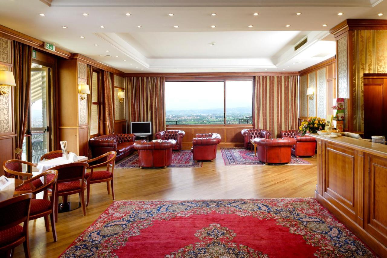 Standard Quadruple Room Internal View