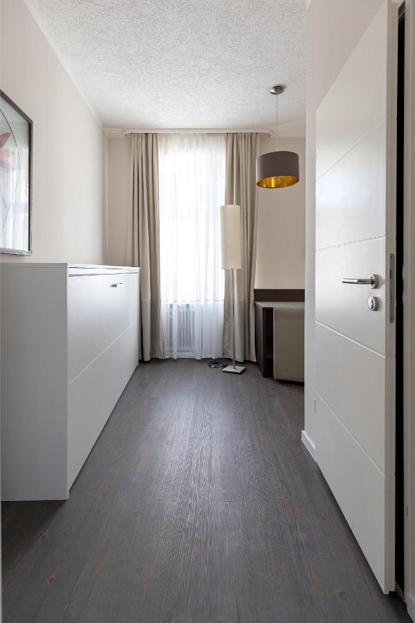 Large Double Room,1301543797:JPEG