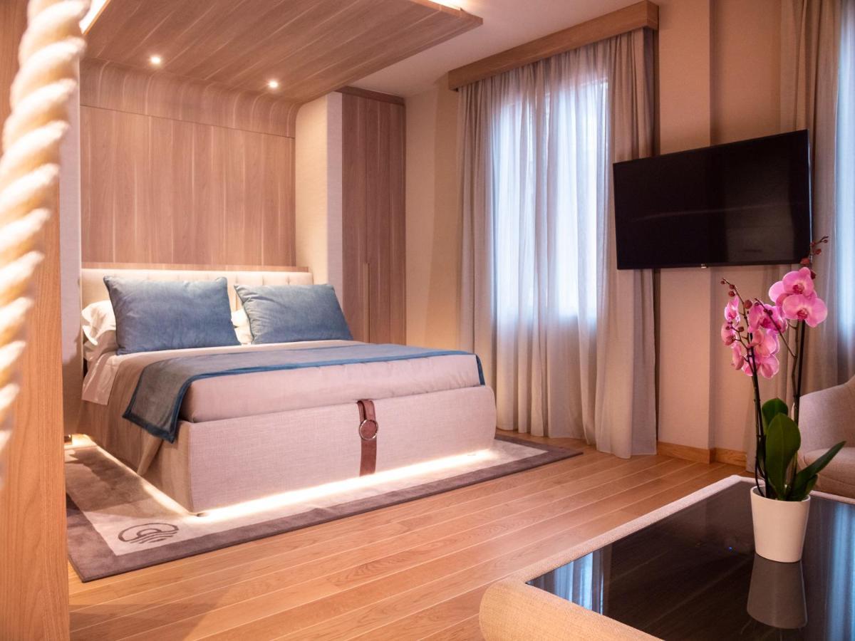 Deluxe Room,1475550340:JPEG