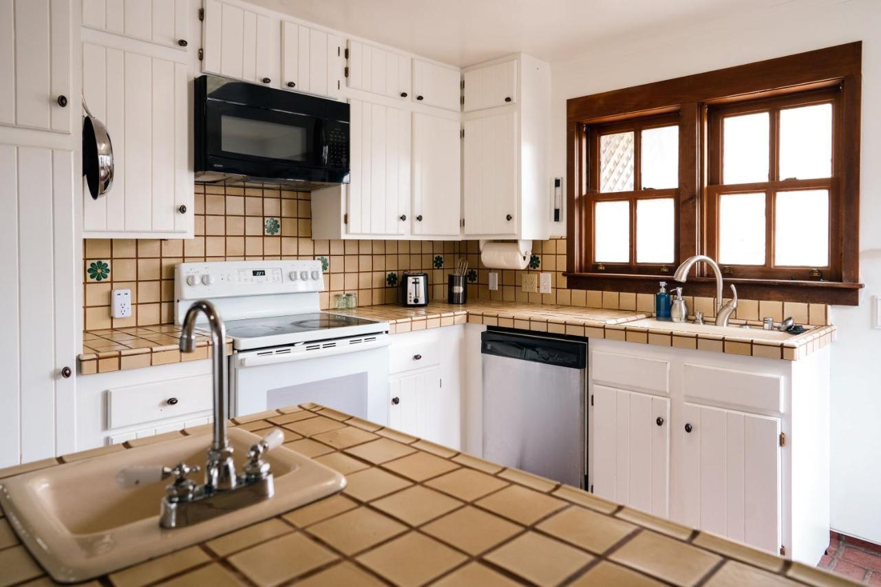 Two-Bedroom Cottage,1319702098:JPEG