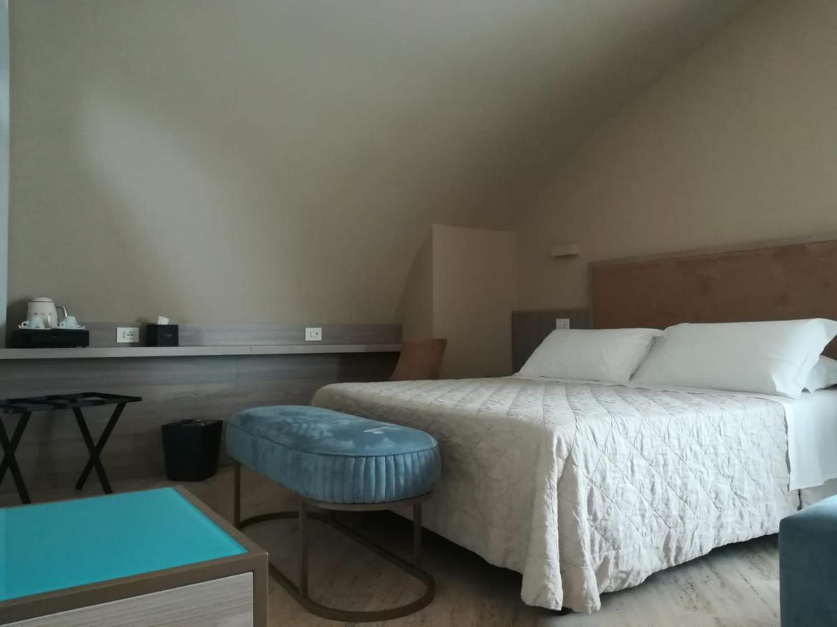 Deluxe Double Room Side Sea View