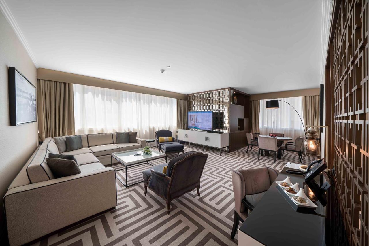 Two-Bedroom Apartment,685237707:JPEG