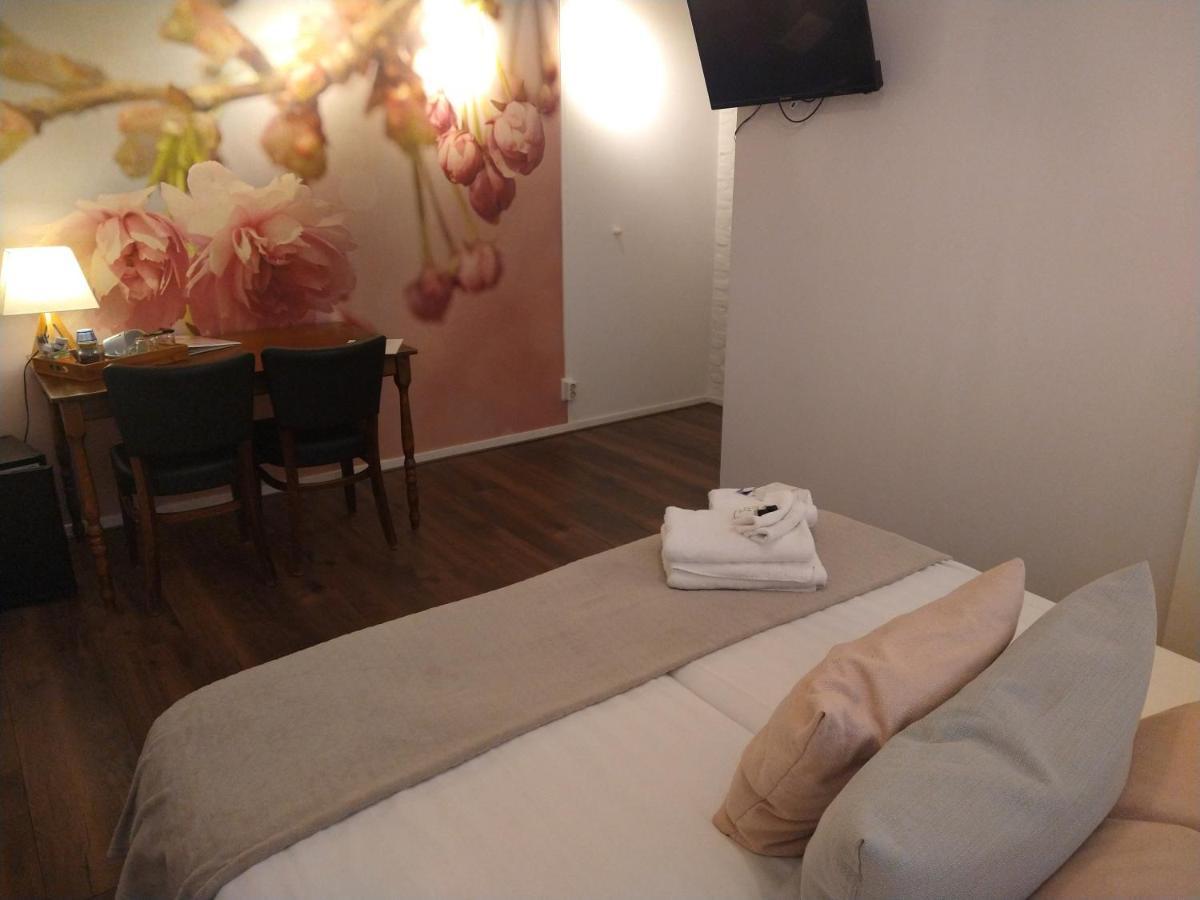 Large Twin Room