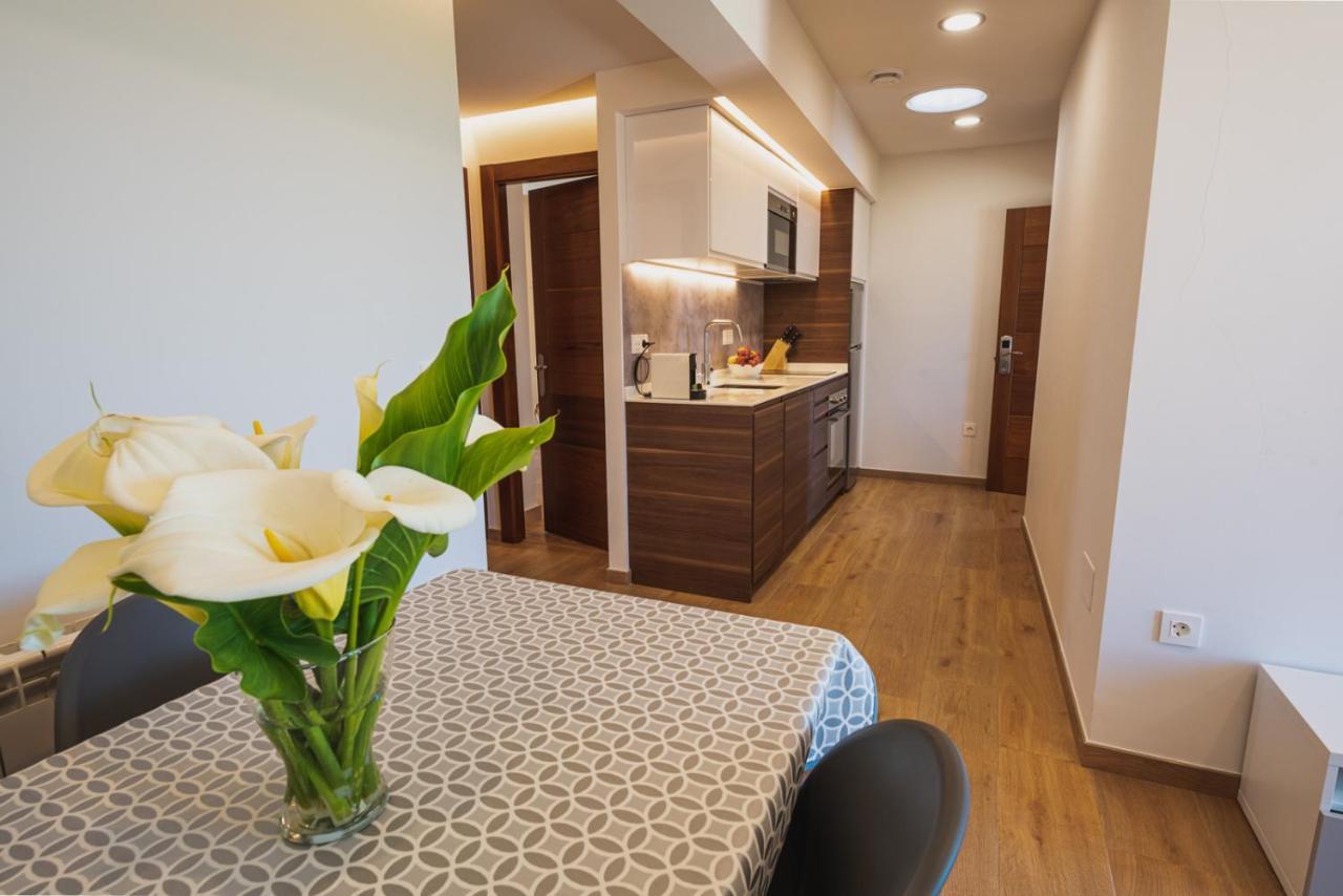 Two-Bedroom Apartment,1304208229:JPEG