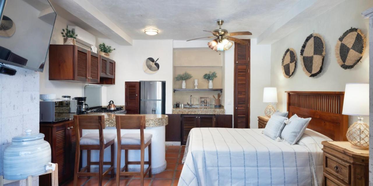 Studio Apartment