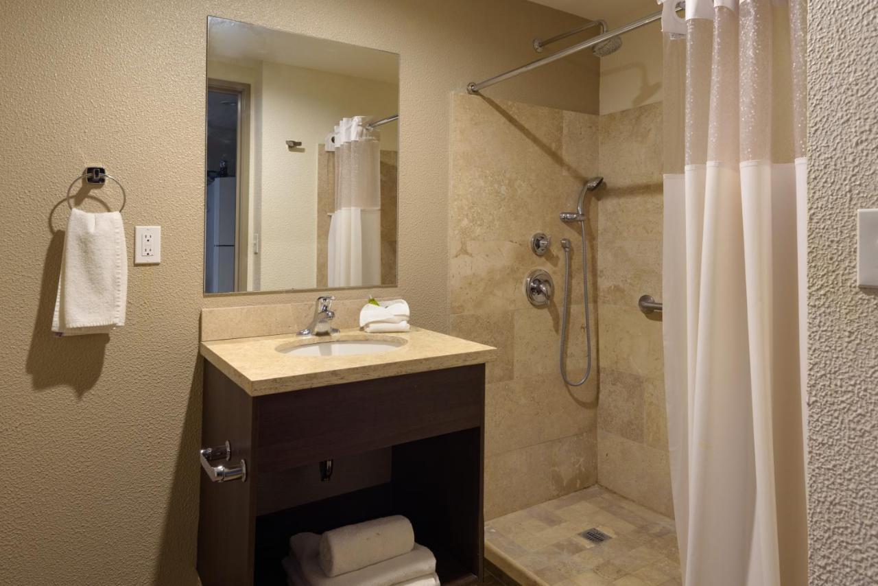 Queen Suite