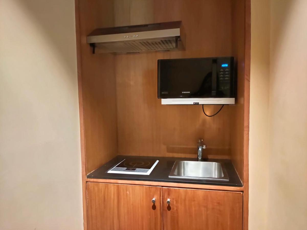 Studio Apartment on session of 30 mins Spa on food & soft beverage services on Laundry service T&C applicable