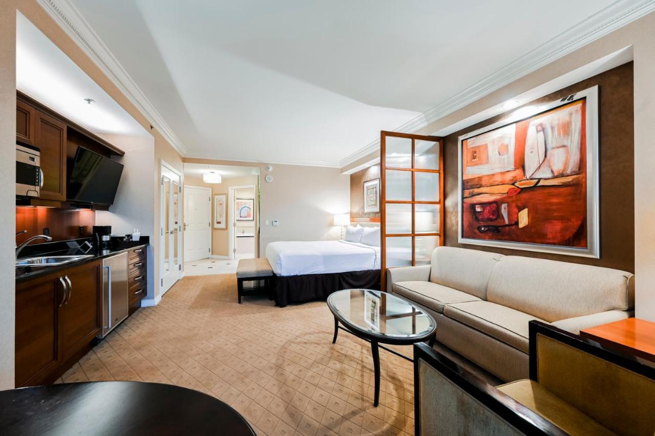 Two-Bedroom Studios Strip View & Balcony