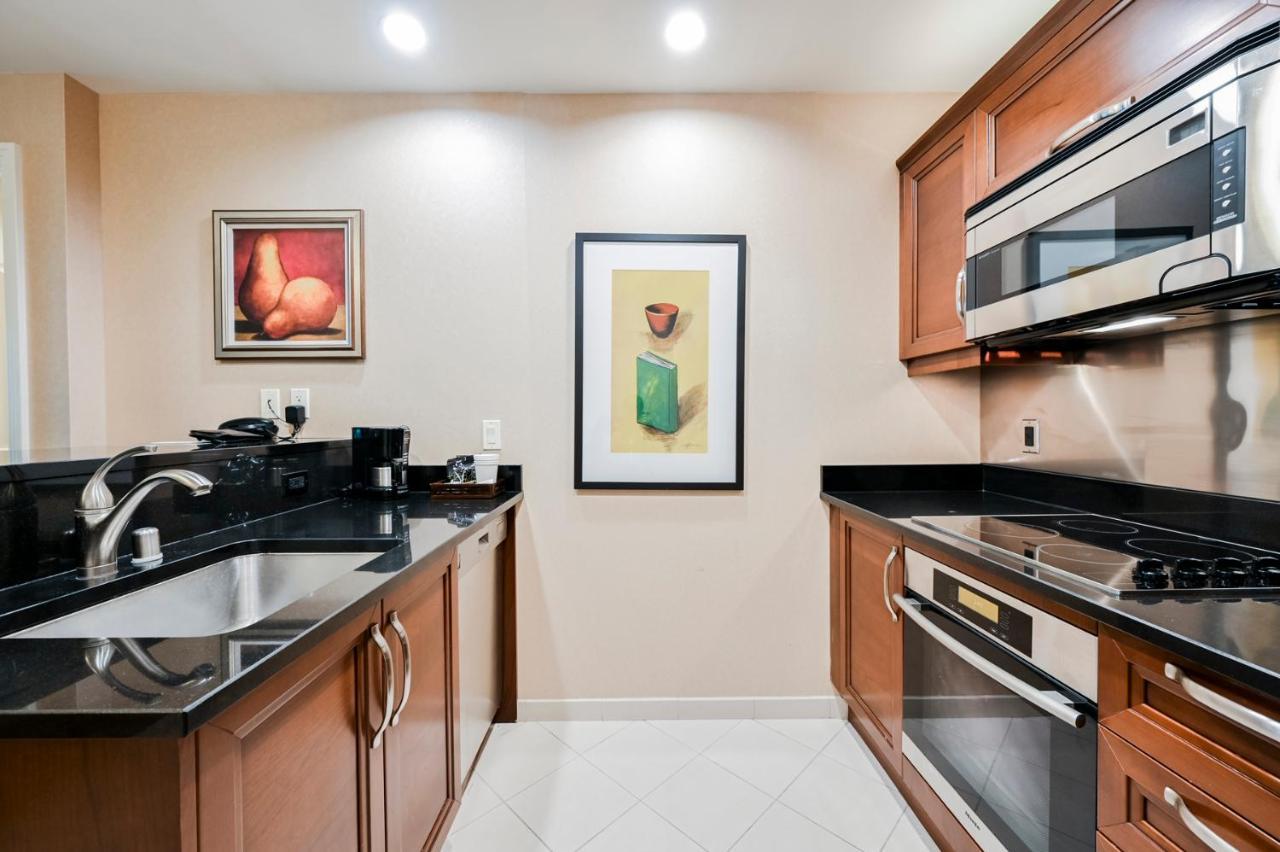 PH Floor Two-Bedroom Balcony