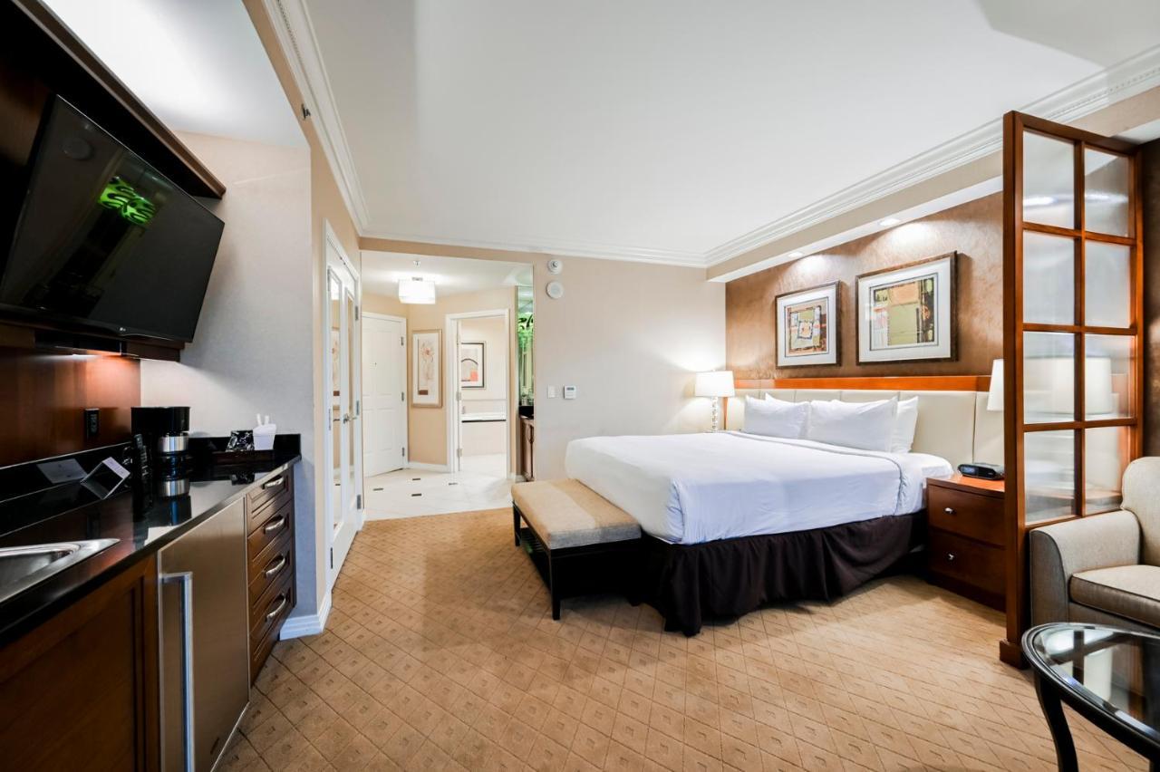 Two-Bedroom Studios Strip View & Balcony