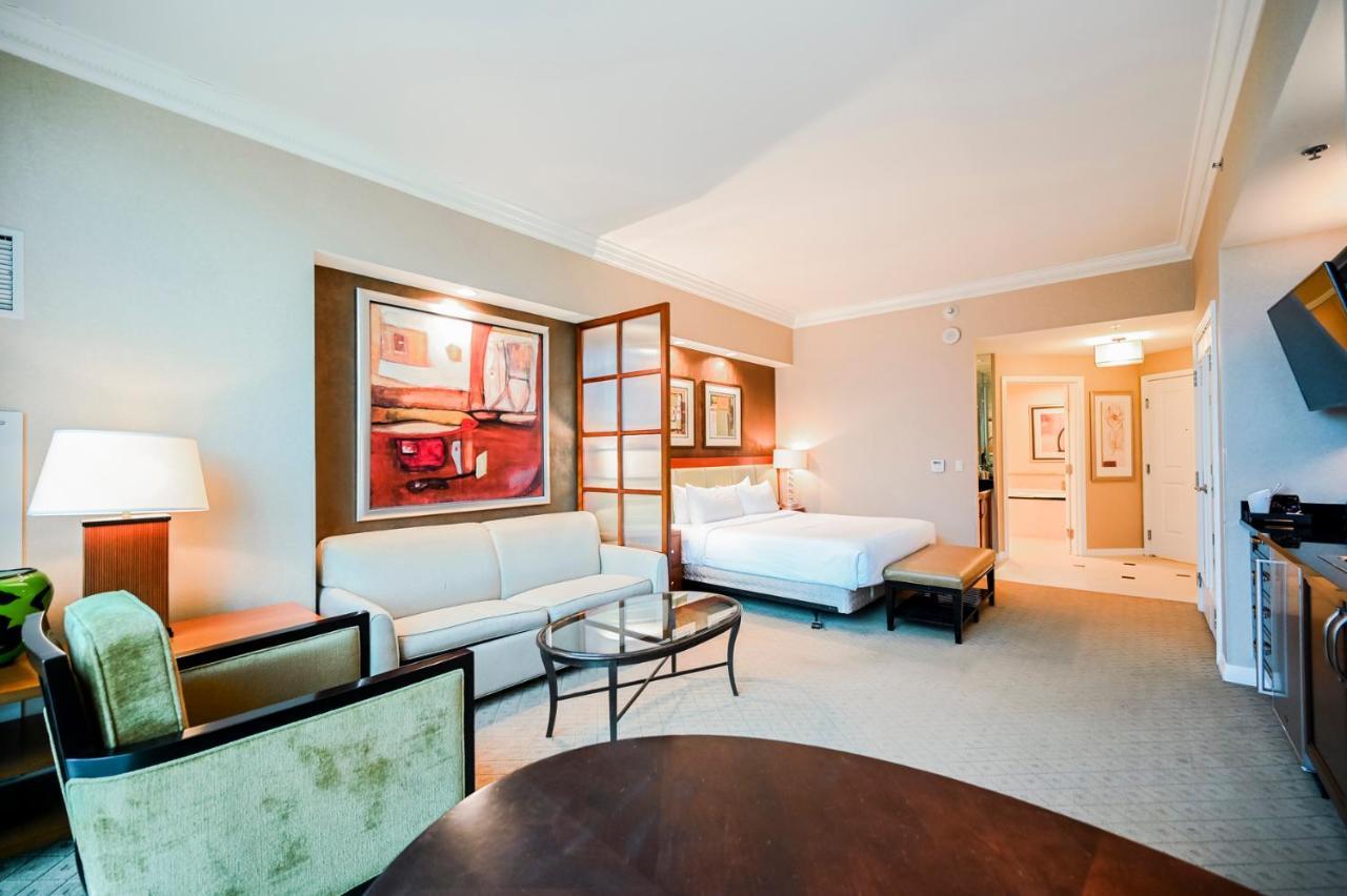 Two-Bedroom Studios Strip View & Balcony