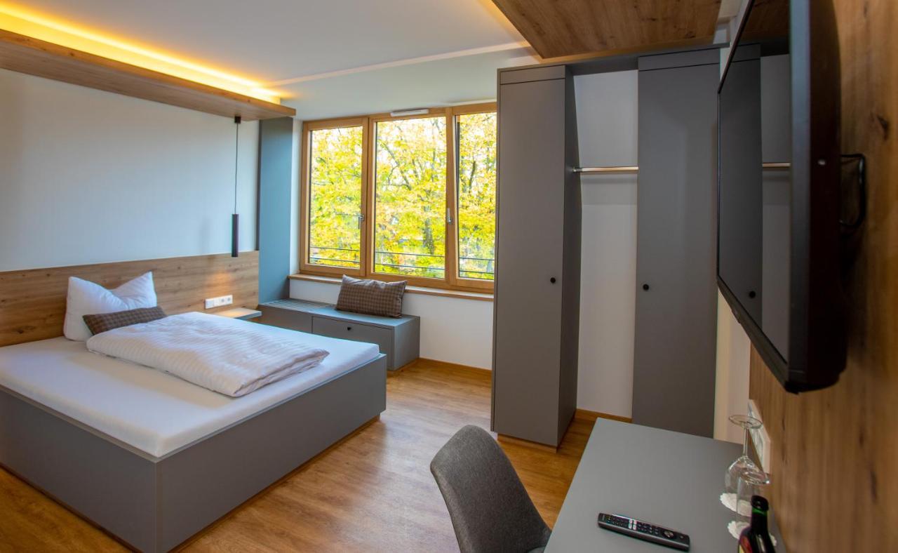 Deluxe Single Room,1305487651:JPEG