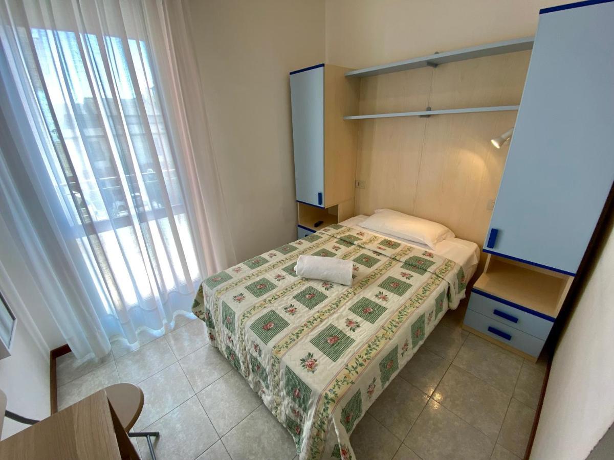 Standard Single Room,1588584745:JPEG