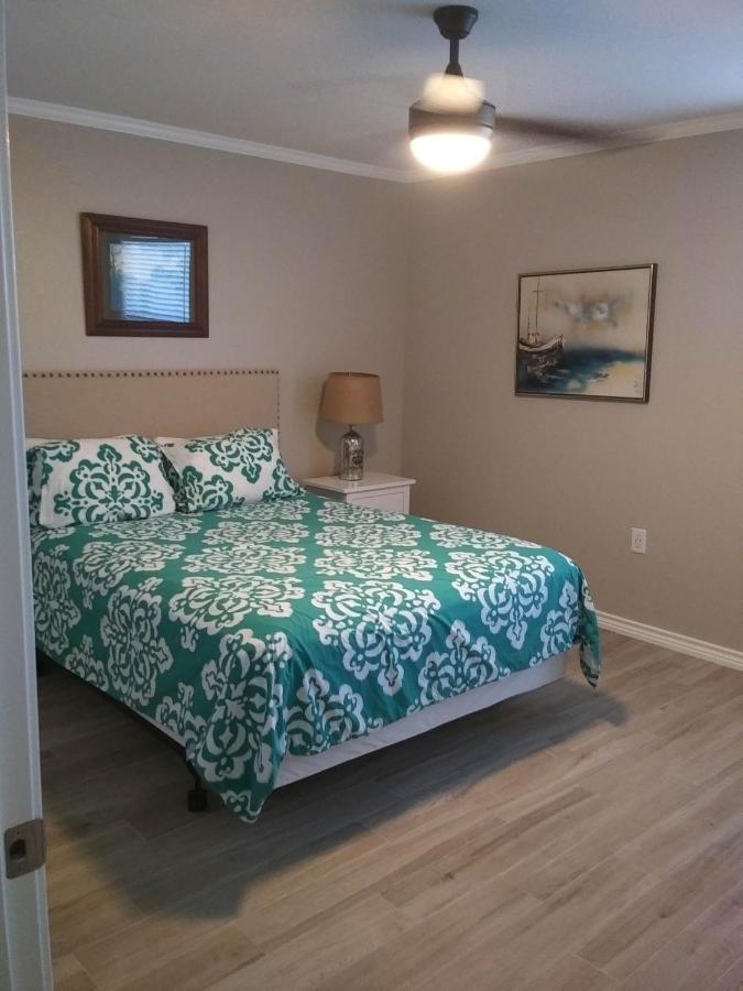 Two-Bedroom Apartment,1305665170:JPEG