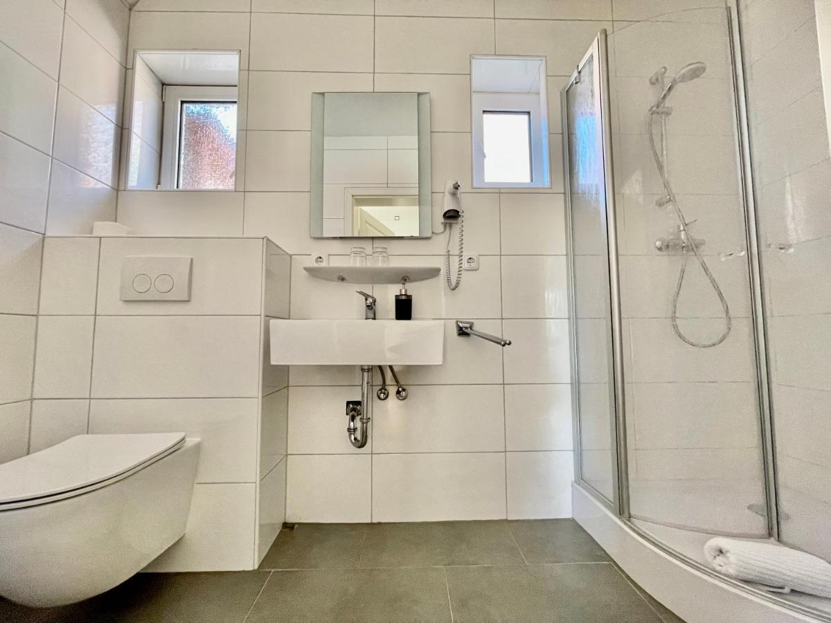 Double Room Private Bathroom
