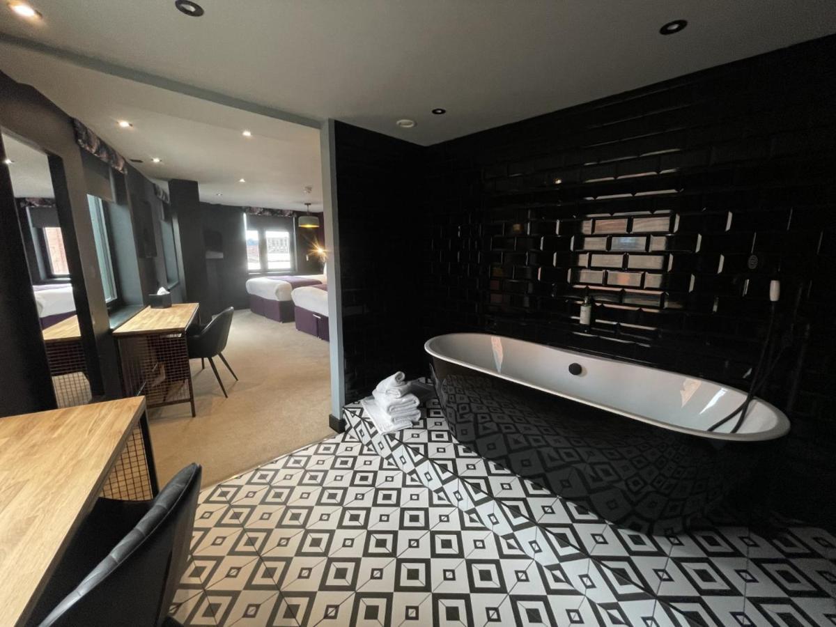 Deluxe Quadruple Room