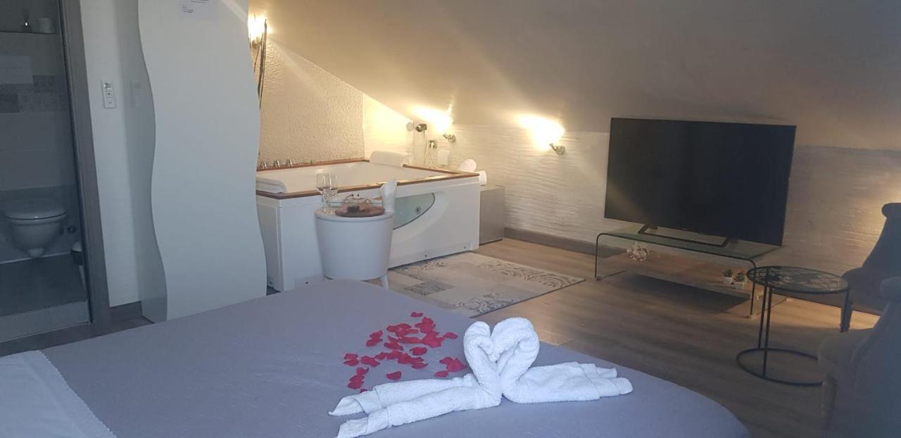 King Room Spa Bath