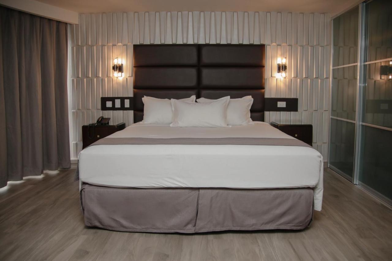 Superior King Room Bay View