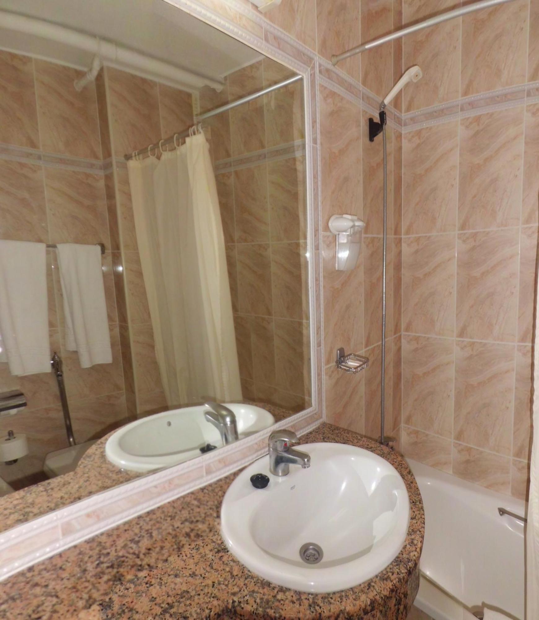 Studio Low Cost