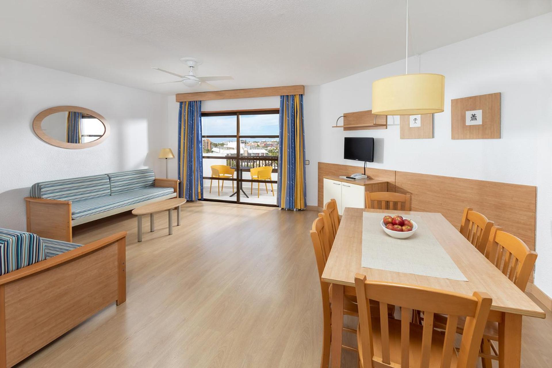 Family Apartment,1306894606:JPEG