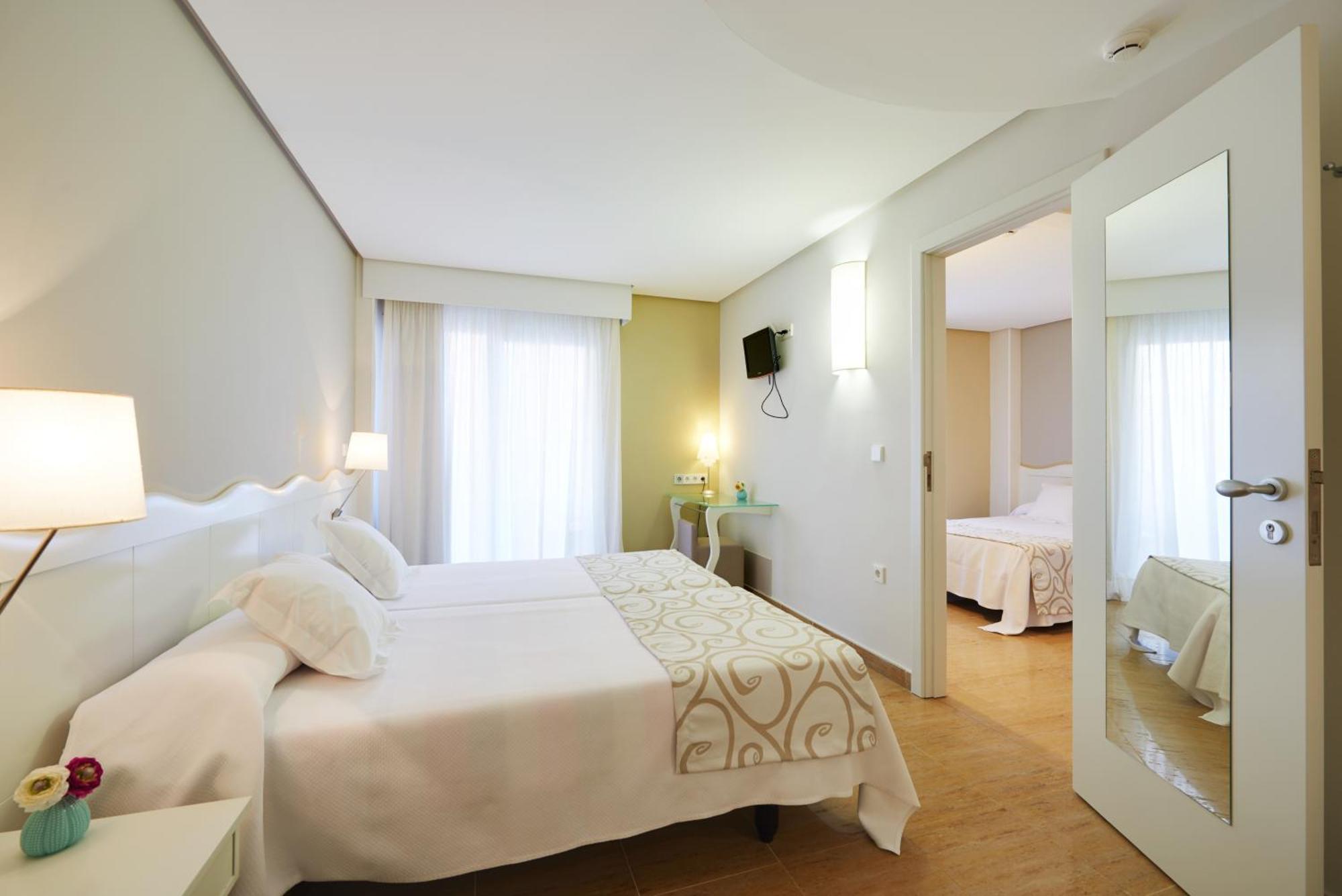 Triple Room,1307069713:JPEG