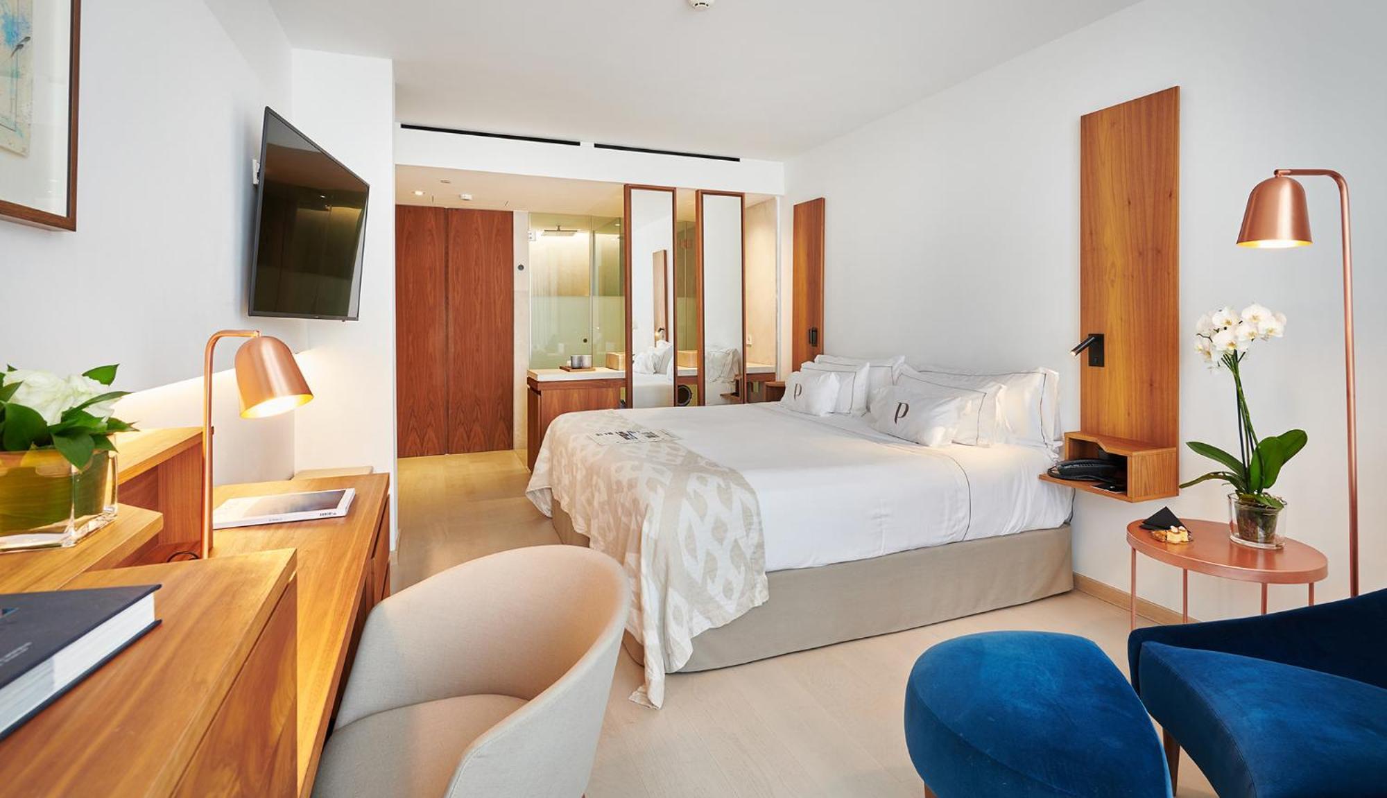 Deluxe Double Room Partial Sea View Spa Access