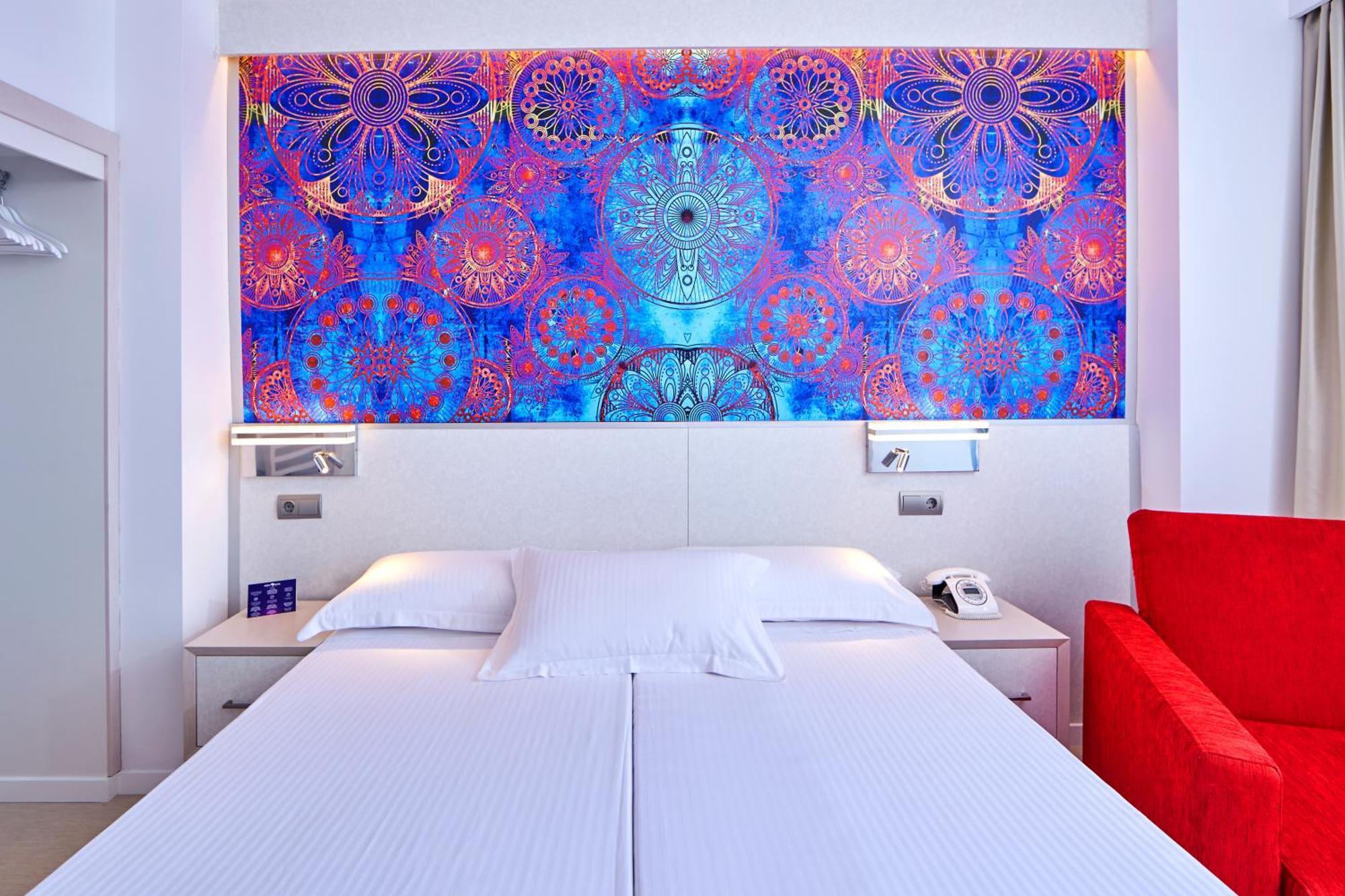 Standard Double or Twin Room Balcony