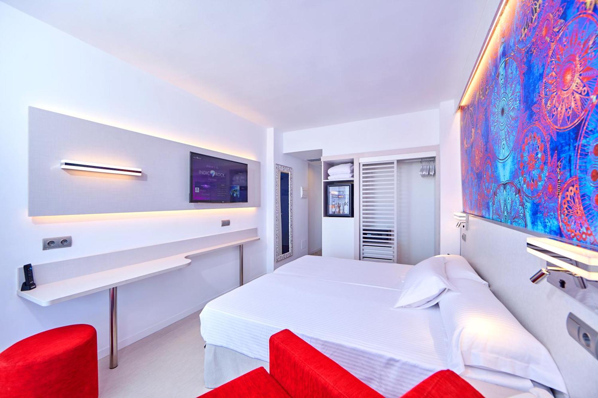 Standard Double or Twin Room Balcony