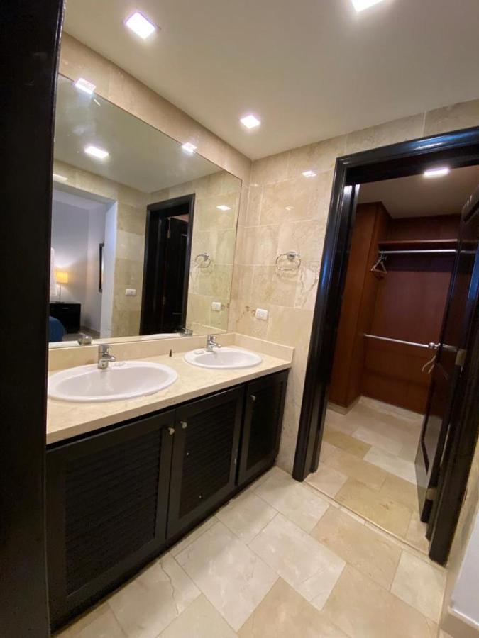 Deluxe Two-Bedroom Apartment Wifi