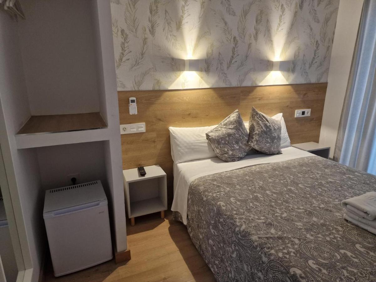 Double Exterior Room