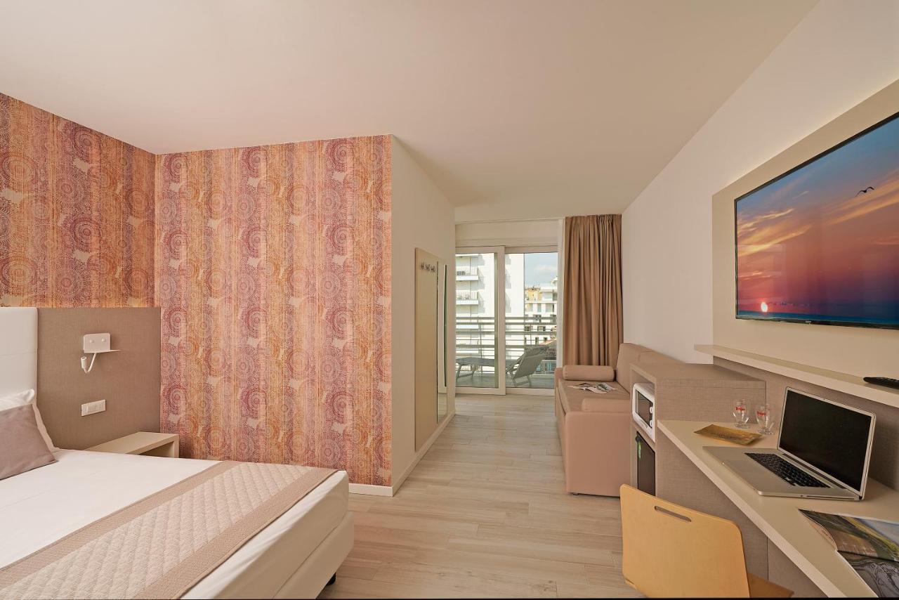 Luxury Room Spa Bath Access