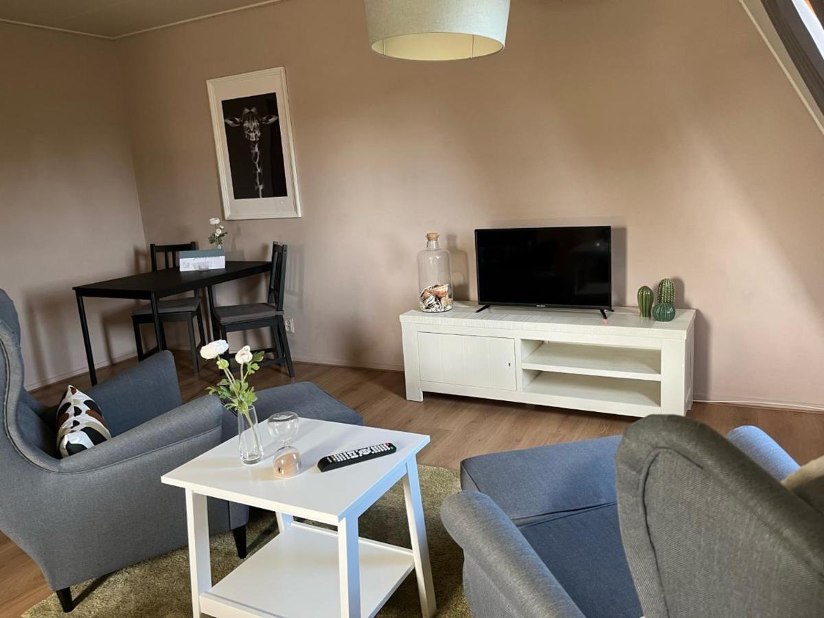 Large Double Room,1307980492:JPEG