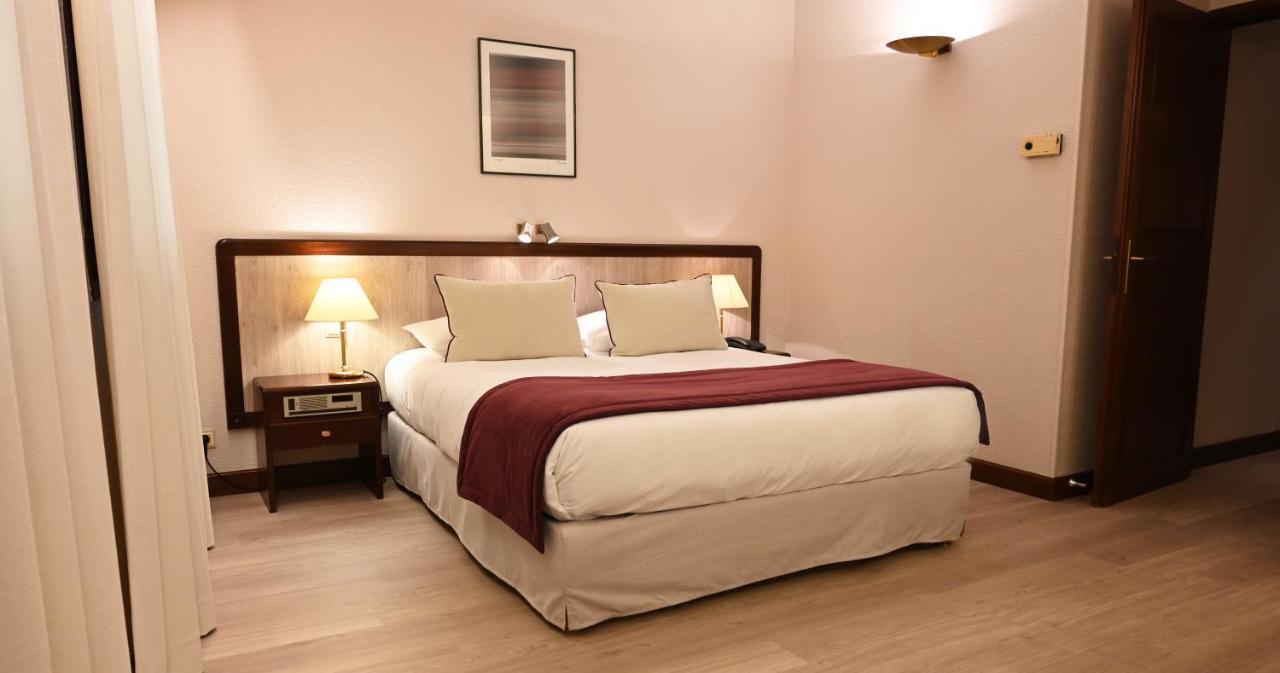 Family Room,1308751771:JPEG